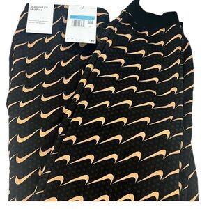 NIKE NWT Woman’s sweats Sz M. Reg 80! Cute gold/black